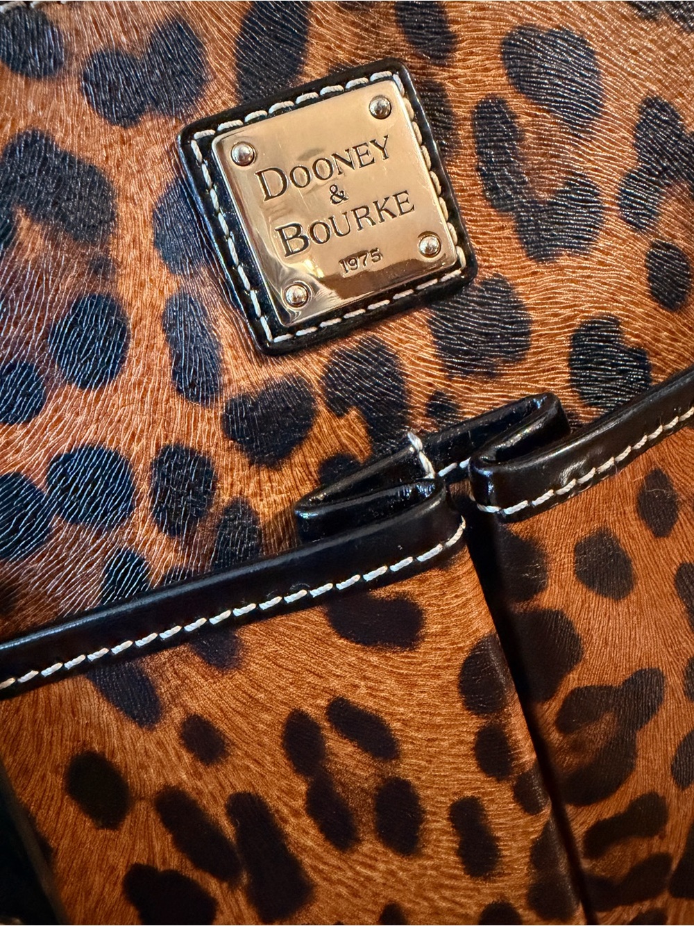 Dooney & Bourke Medium Safari Hobo Bag in Leopard Print - Picture 2 of 13